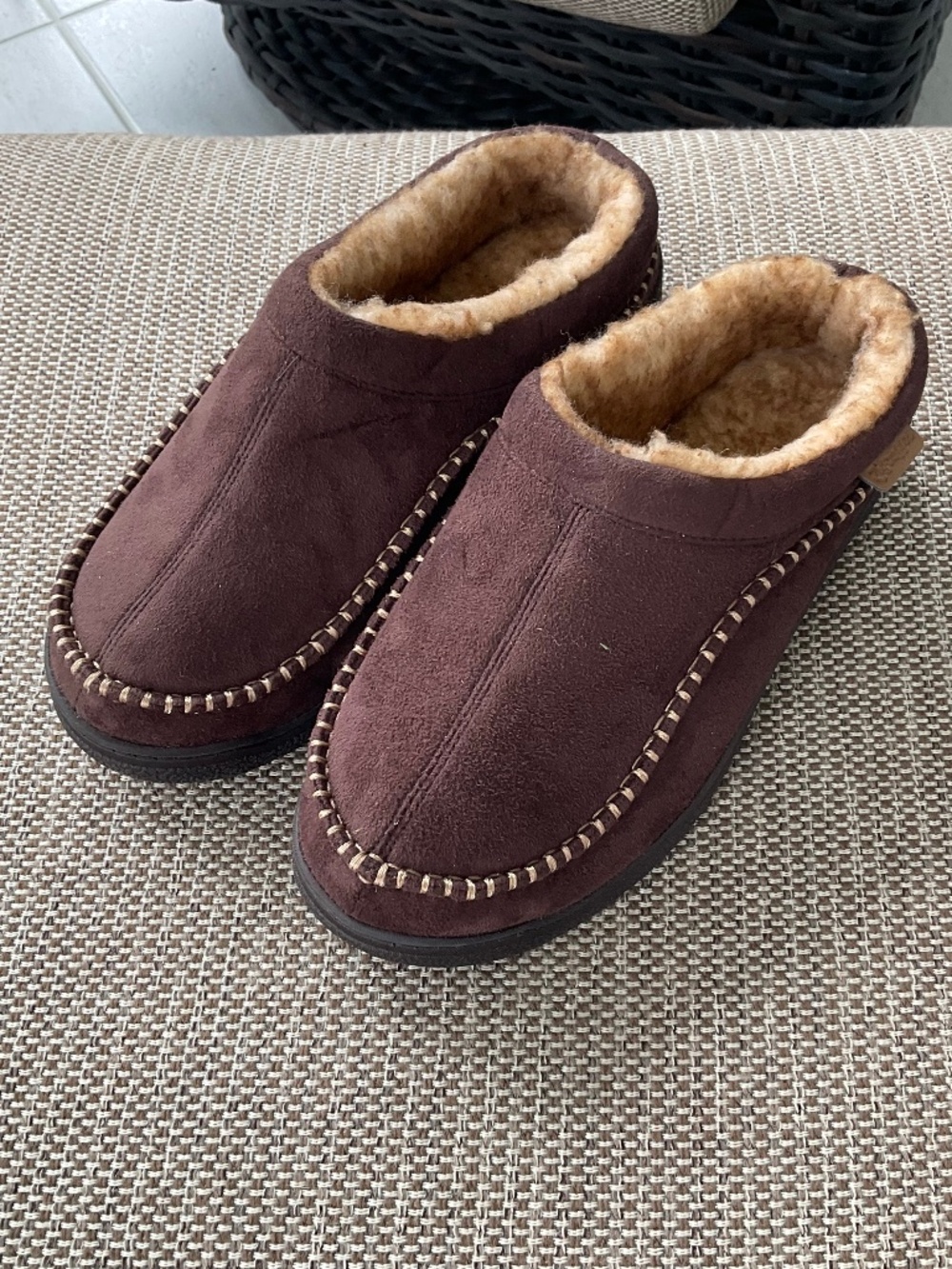 New brown men Zigzagger slippers 9/10